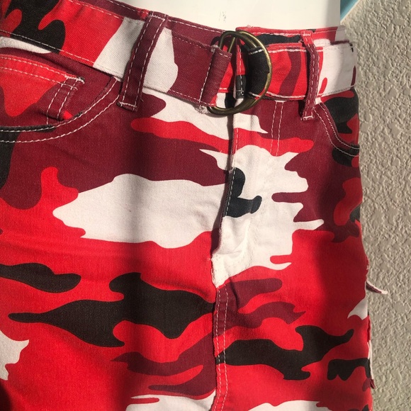 🖤❤️🤍PRETTY MINI CAMO SKIRT🤍❤️🖤 - Picture 6 of 7